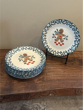 Set of 8 Vintage Tienshan Folk Craft Gingerbread Salad Plates